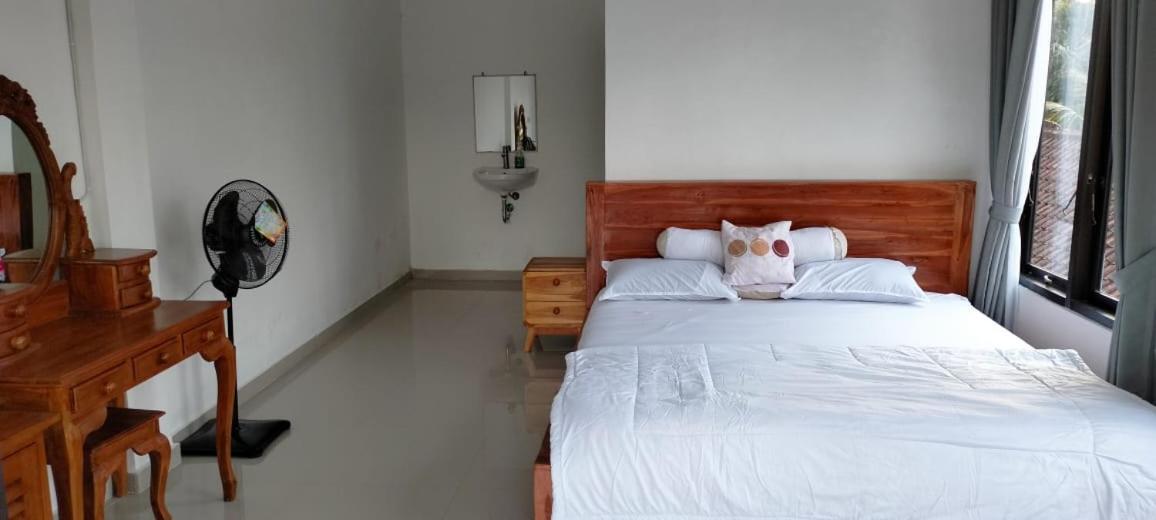 Giri Swari Homestay Сідемен Екстер'єр фото
